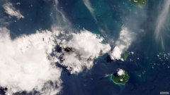杏3沐鸣平台令人惊叹的卫星图像捕捉到喀拉喀托火山正在喷发