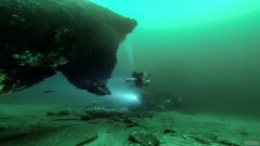 杏3沐鸣平台在令人难以置信的水下照片中发现了二战期间沉没的德国u型潜艇