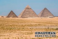 埃及人告诉麝香金字塔不是由外星人,邀请他访问